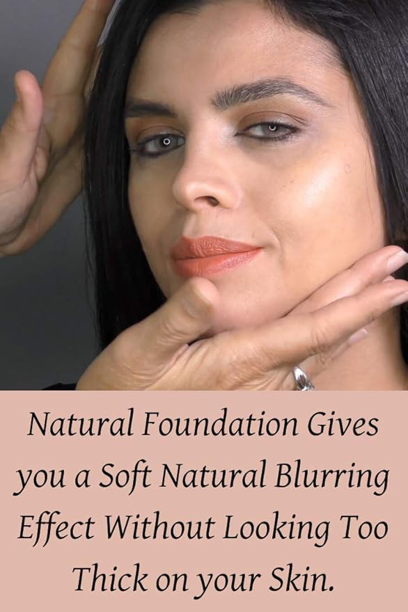 Pressed Mineral Foundation With Vitamin for a Natural Silky Finish